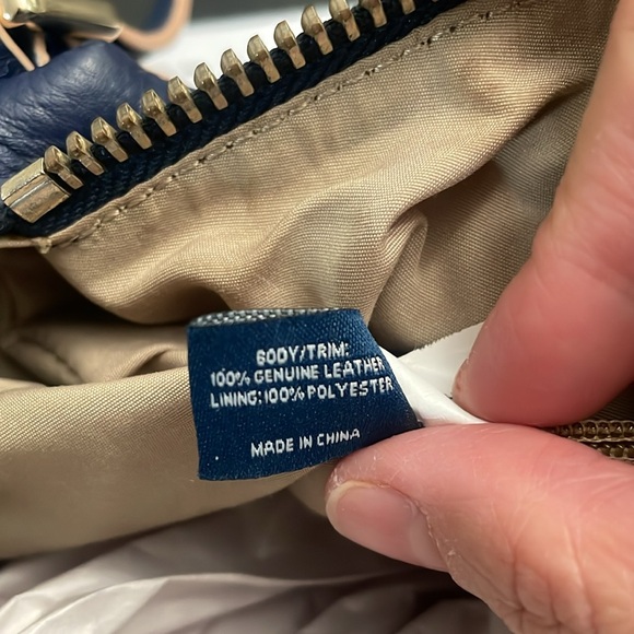 💙EUC COLE HAAN NAVY BLU + CREAM SHOULDER/SATCHEL CROSSBODY BAG - Picture 4 of 12